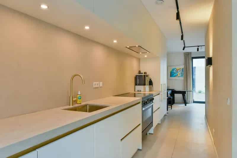 Moderne woning te koop in Hoorn met 6 slaapkamers en luxe keuken