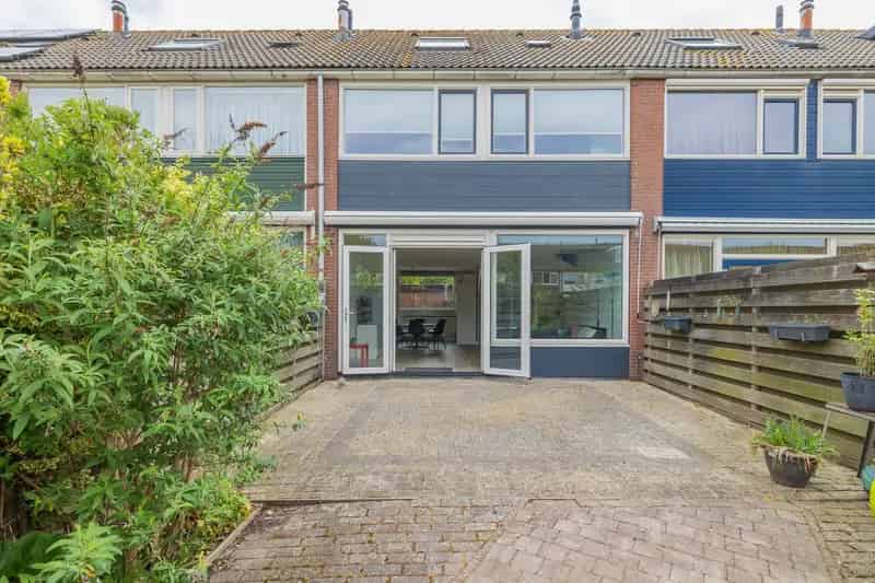 Huis te koop Zwaanshoek 4 slaapkamers moderne keuken tuin