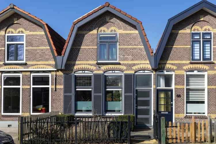 Instapklare Tussenwoning Steenwijk Luxe Badkamer Diepe Tuin