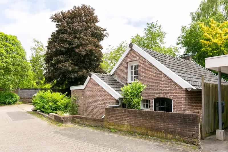 Huis te koop Dieren: Gelijkvloers wonen in karakteristiek huis