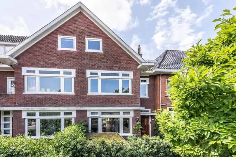 Huis te koop Julianalaan Overveen 5 slaapkamers 2 badkamers