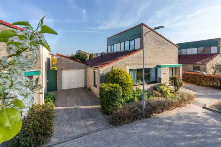 Gelijkvloers Wonen met Tuin en Garage in Koudekerke
