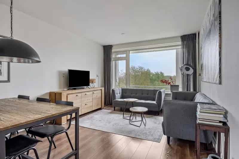 Appartement te koop Amsterdam 3-kamer hoekappartement 8e verdieping