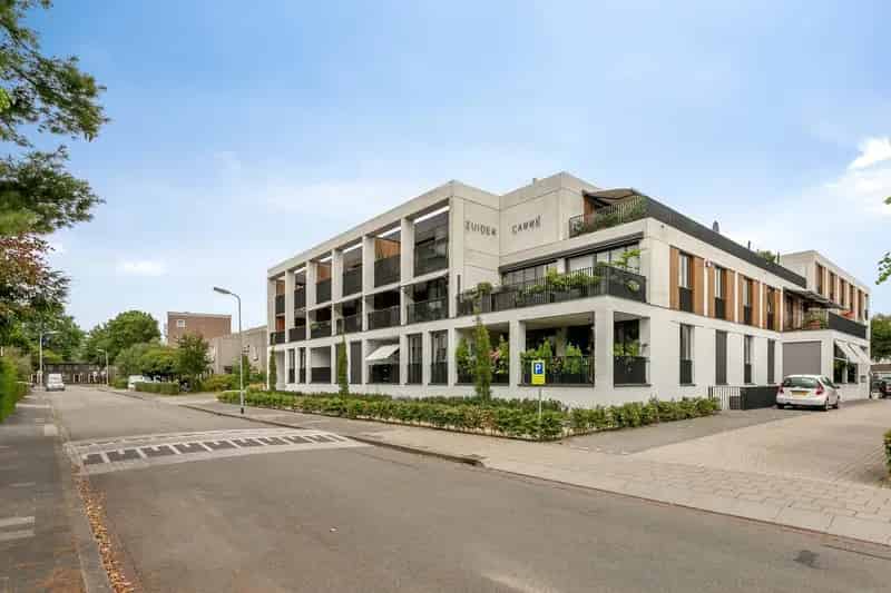 Appartement te koop Den Bosch Zuid: Lichtrijk appartement met ruim terras