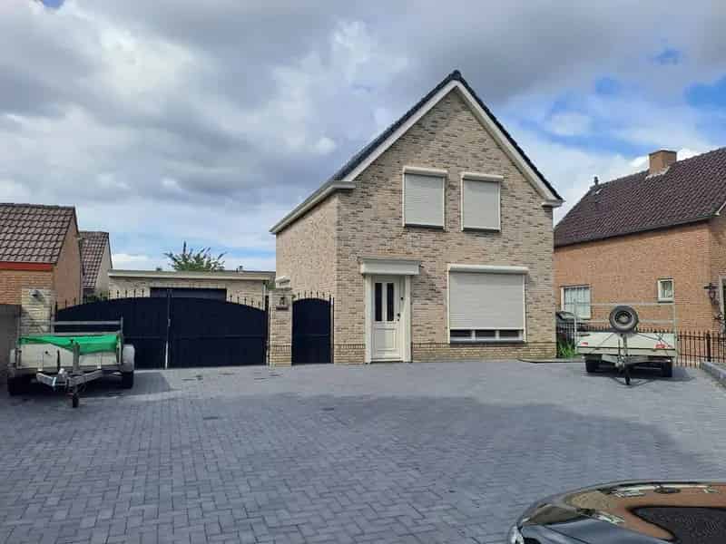 Vrijstaande woning te koop St Willebrord gerenoveerd 2022