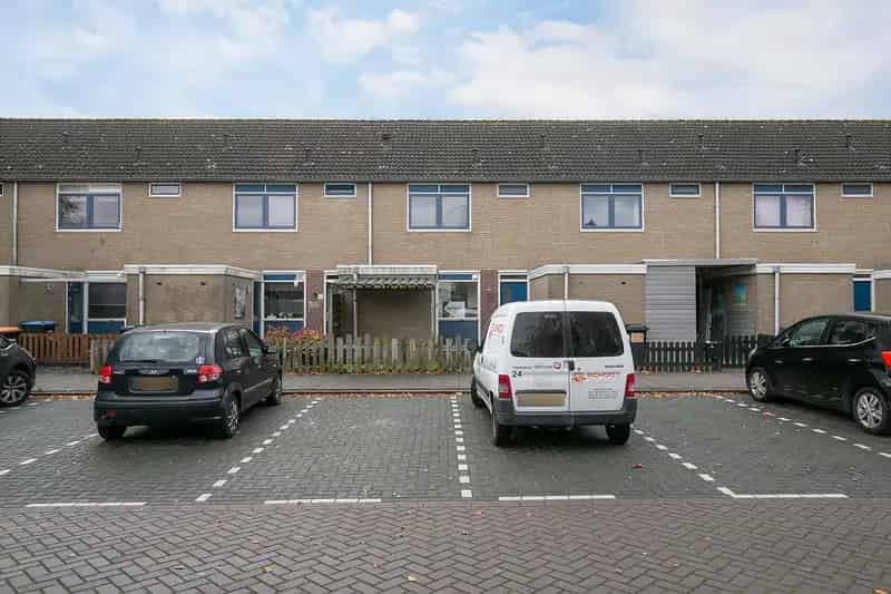 Eengezinswoning te Krommenie: Ruime woning nabij voorzieningen