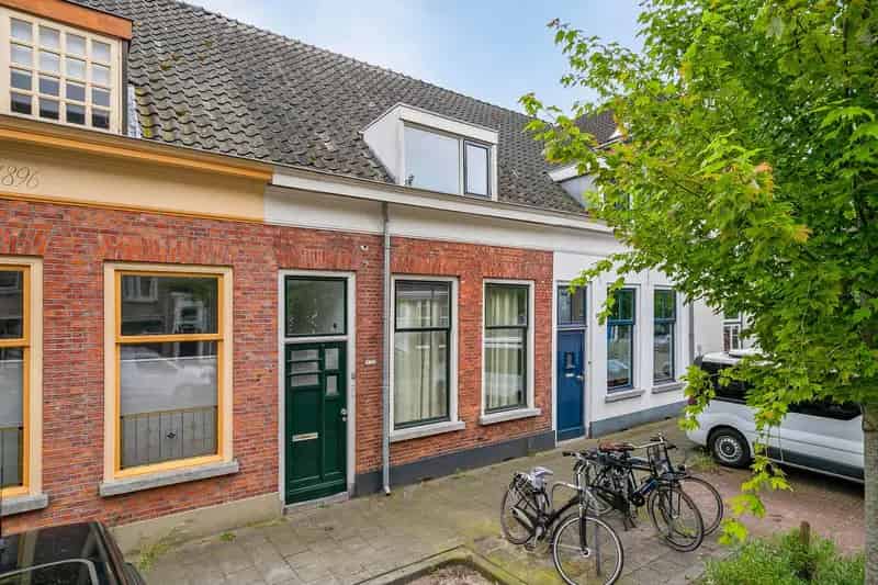 Huis te koop Breda Centrum: Karakteristieke woning met tuin
