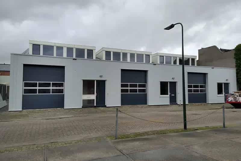 Bedrijfshal te huur Leidschendam 2x166m2  Veenpoldersweg