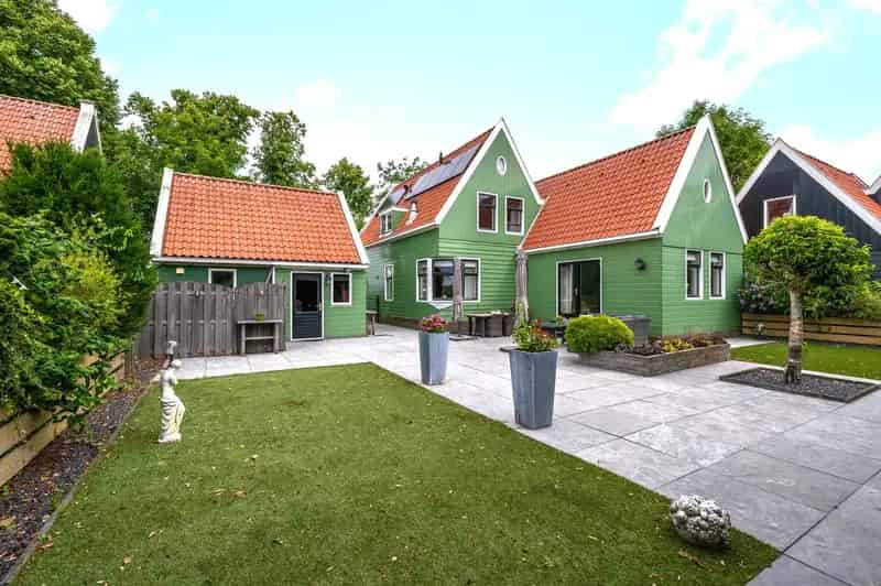 Huis te koop: Zuideinde 227 1551 EG Westzaan | Funda