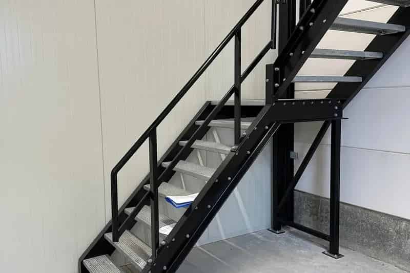 Bedrijfshal te Huur Roosendaal 170m2 46m2 Kantoor