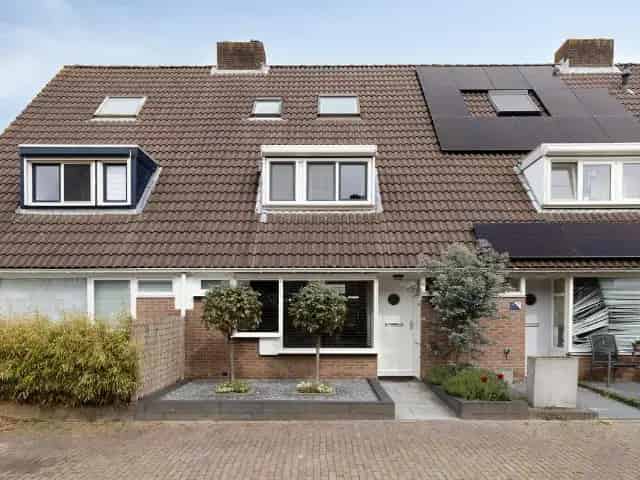 Een gezinswoning te koop in Arnemuiden