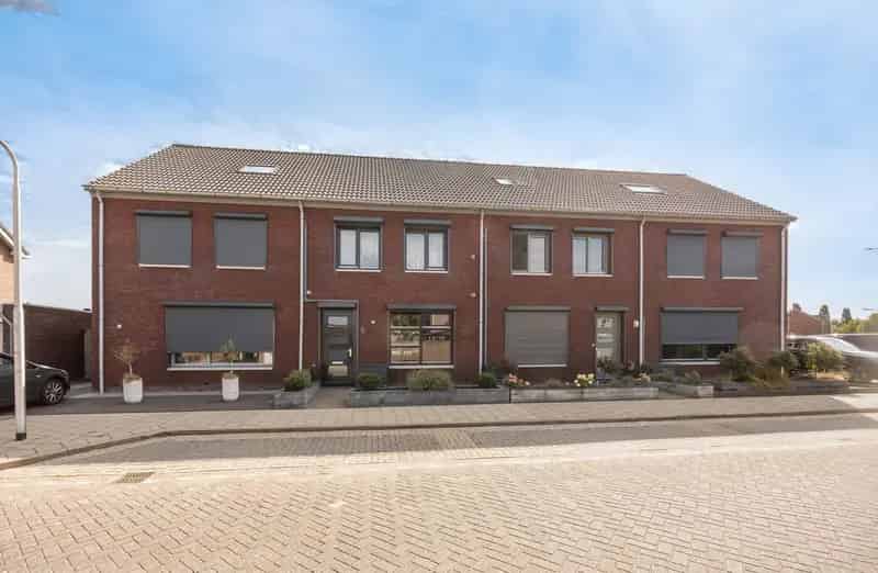 Huis te koop St Willebrord 2 slaapkamers luxe badkamer