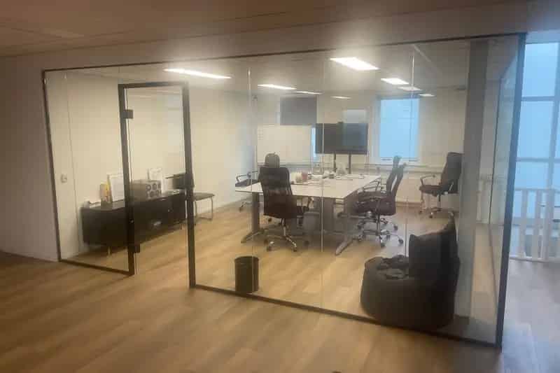 Bedrijfshal Goirle 802m2 te huur Kantoor Showroom Opslag