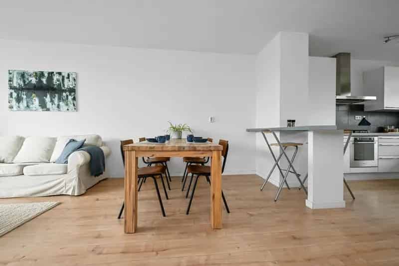 Instapklaar 3-kamer appartement Kleiburg 69m2 Balkon Zuidoost