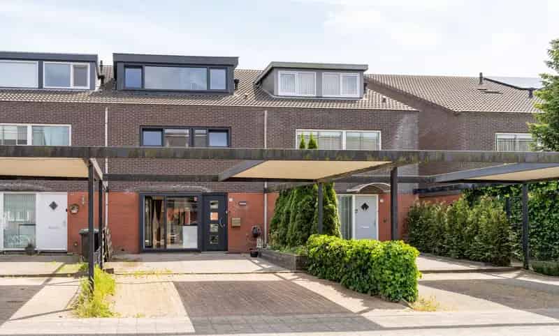 Ruime Eengezinswoning te Koop Almere