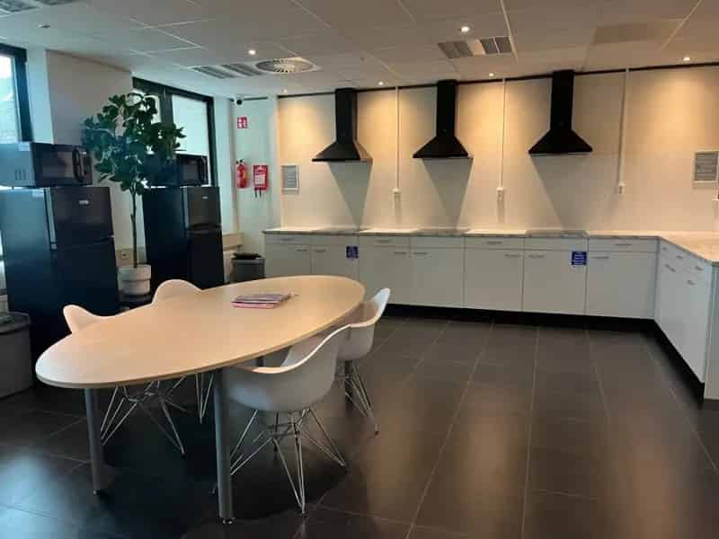 Bedrijfsruimtes Dordrecht Hellingen 21
