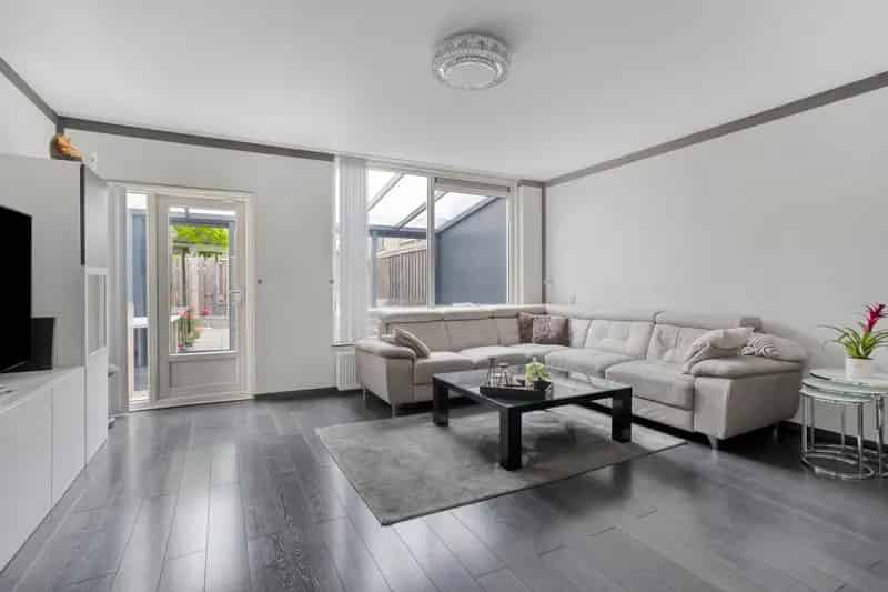 Huis te koop Amsterdam De Punt 4 slaapkamers Garage Tuin