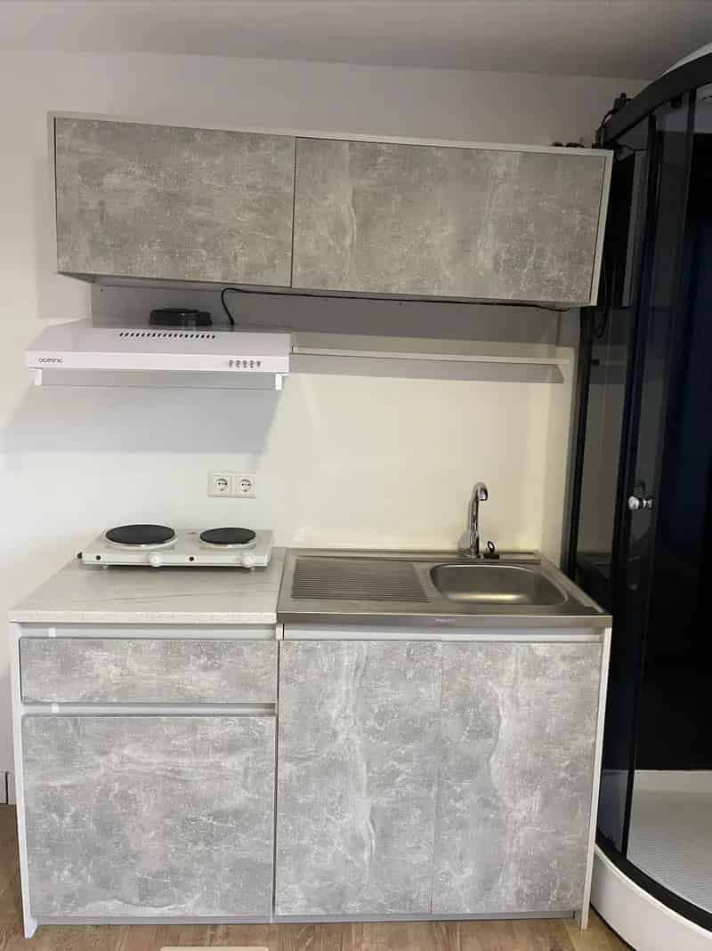 Kamer 15m2 Oerlesestraat gerenoveerd eigen kitchenette douche