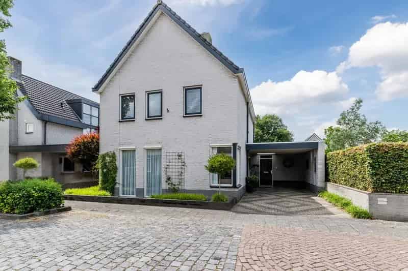 Huis te koop: 6 Slaapkamers, 2 Badkamers, Grote Tuin, Rijen
