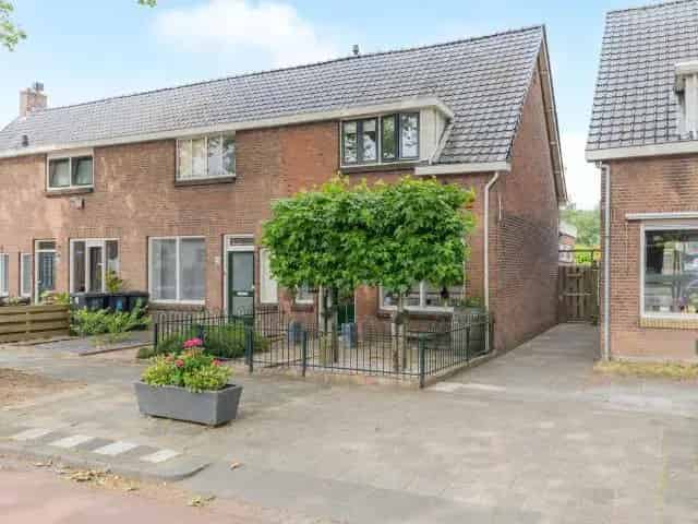 Jaren 30 Hoekwoning Oud IJsselmonde 3 slaapkamers Tuin Garage