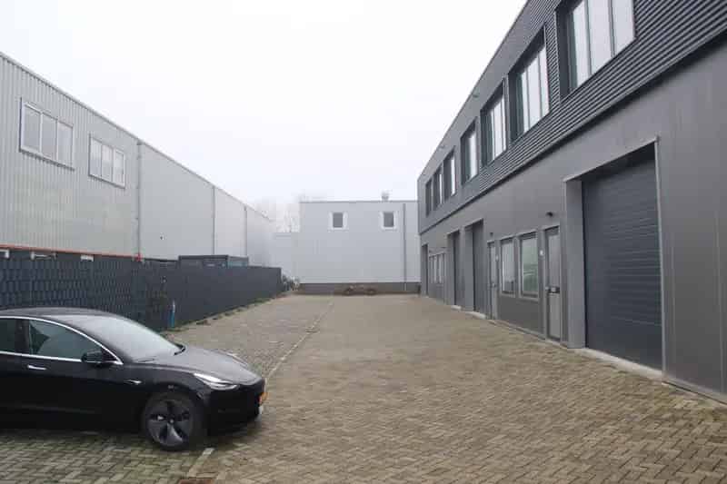 Bedrijfshal te Huur Pijnacker 200m2