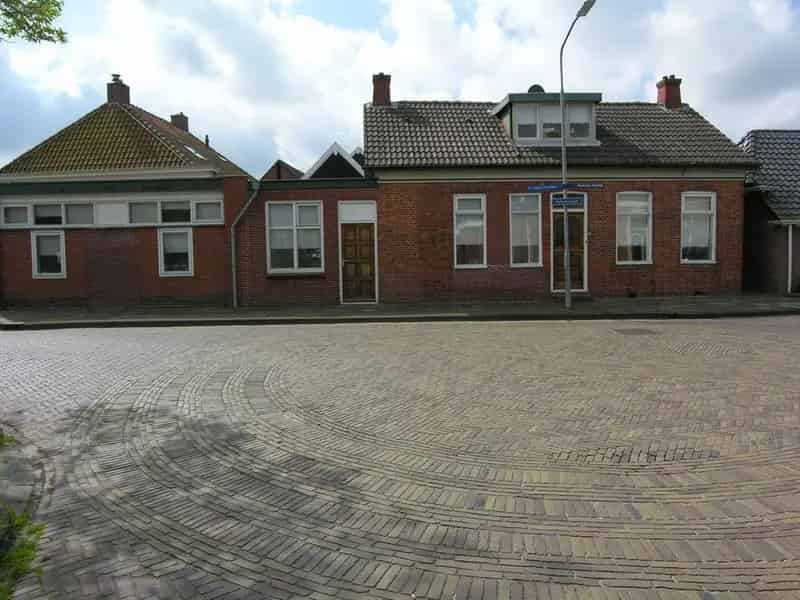 5 Slaapkamer Gemeubileerde Woning Uithuizen Centrum