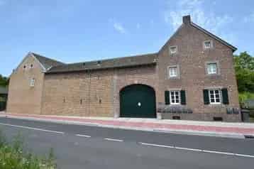Huis te huur Eygelshoven: Gerenoveerde gezinswoning met 4 slaapkamers