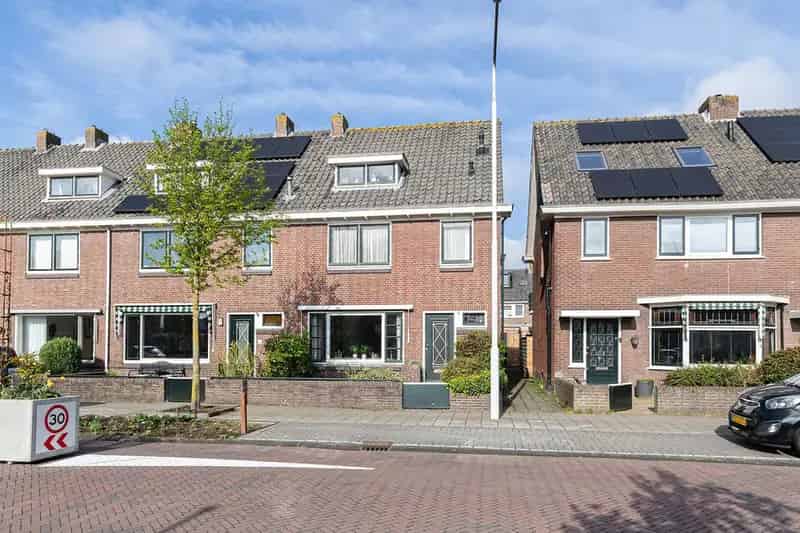 Karakteristieke Hoekwoning Papendrecht 4 Slaapkamers Nabij Winkelcentrum
