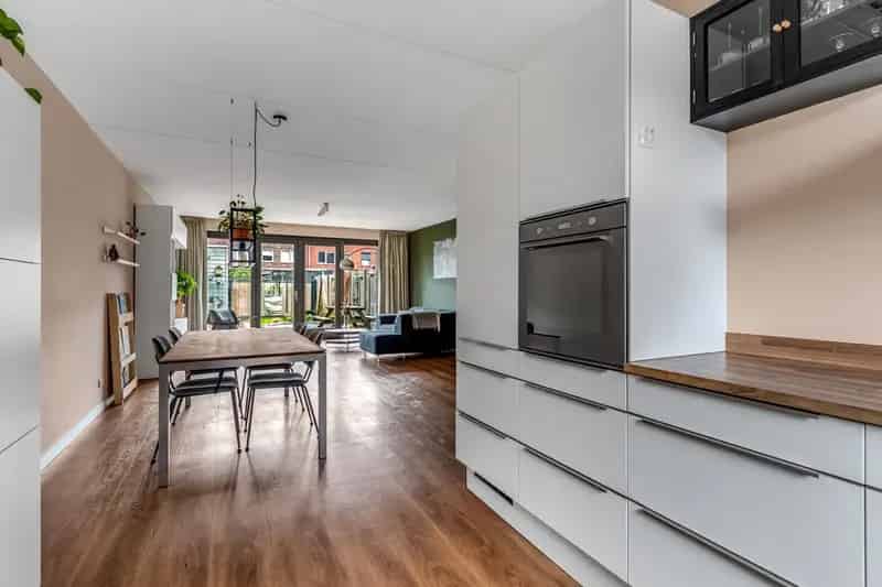 Ruime gezinswoning Nijmegen - Moderne keuken - Grote tuin