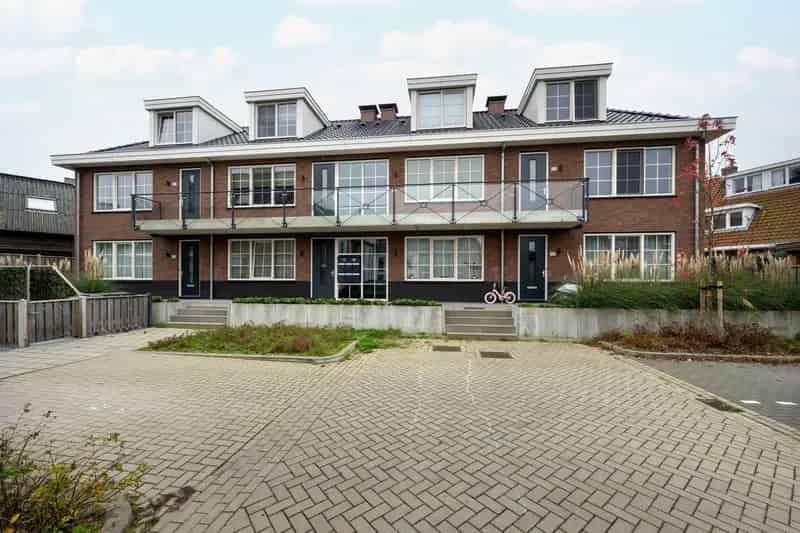 3-kamer appartement Zwanenburg  Nieuwbouw 90m2 Tuin Parkeerplaats