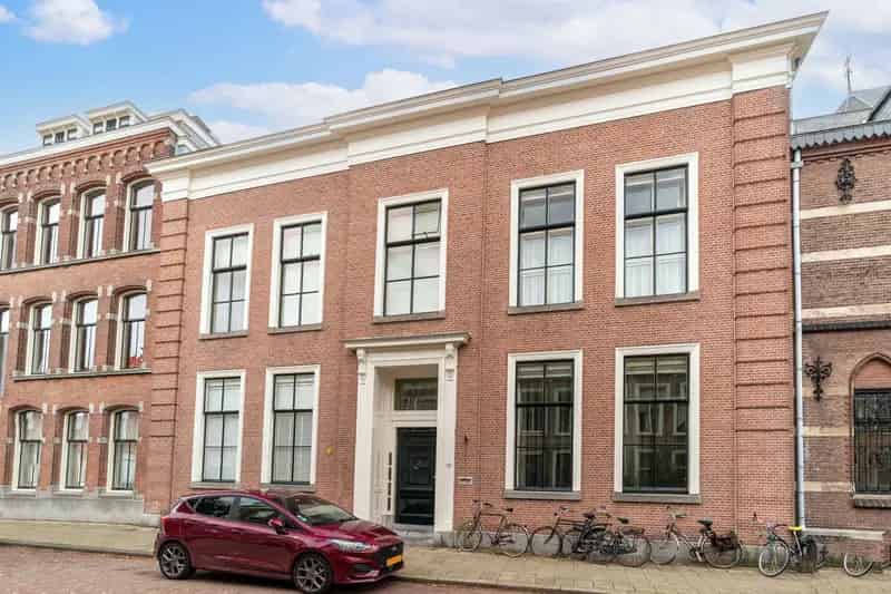 Luxe Appartement te Koop in Zeeheldenkwartier Den Haag