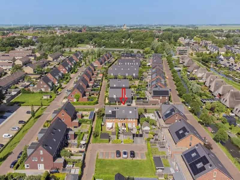Modern Tussenhuis Hartwerdervaart 4 slaapkamers Tuin Veranda