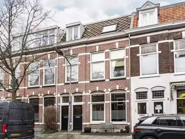 Charmante Benedenwoning Haarlem Nabij Station