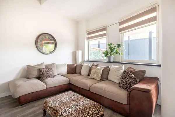 3 Kamer Appartement Nieuwegein 2 Parkeerplaatsen Ruim Terras