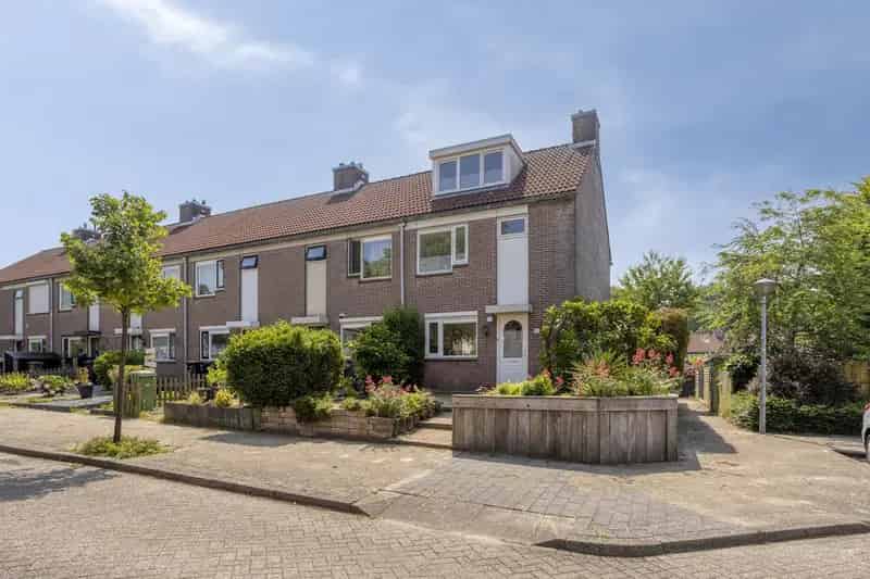 Ruime gezinswoning Zwaag 4 slaapkamers zonnige tuin