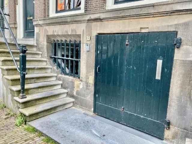 Te Huur: Gemeubileerd 2 Slaapkamer Appartement Amsterdam Centrum 125m2