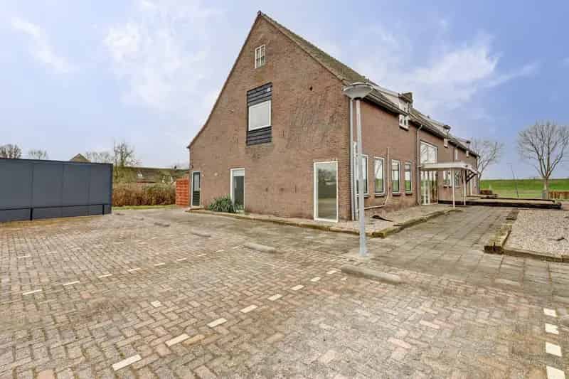 Bedrijfswoning Well 546m2 Grote Gezinnen Extra Ruimte