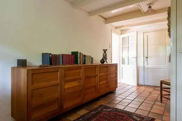 Woonboerderij 6 slaapkamers 2 badkamers ruim perceel privacy