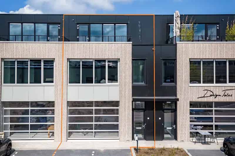 Bedrijfshal Hilversum 254m² te koop Kerkelanden