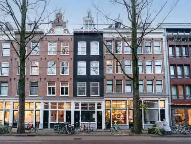 Amsterdamse benedenwoning met tuin: modern en luxe