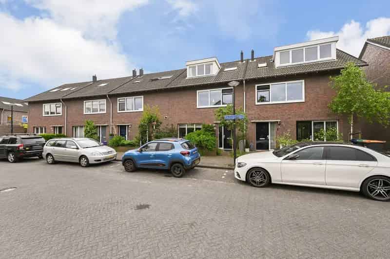 Huis te koop: Fie Carelsenlaan 39 2548 ZP Den Haag 