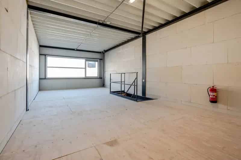 Bedrijfsunit te koop Lelystad 102m2 Schutweg