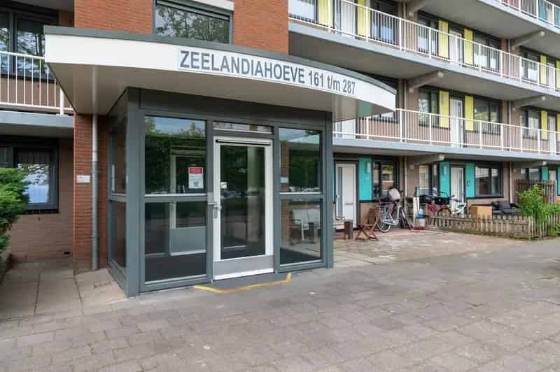 Amstelveen Appartement te koop: Licht 3-kamerappartement nabij water