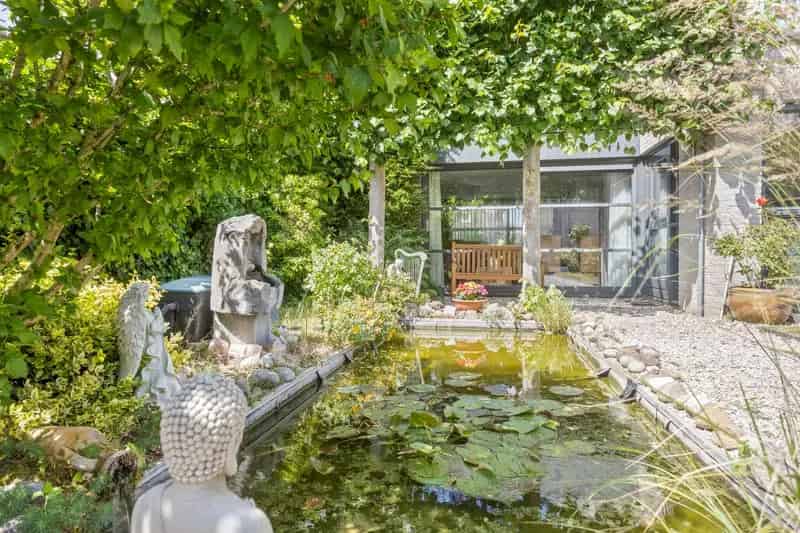Ruime Hoekwoning in Tilburg Reeshof met 4 slaapkamers en Tuin