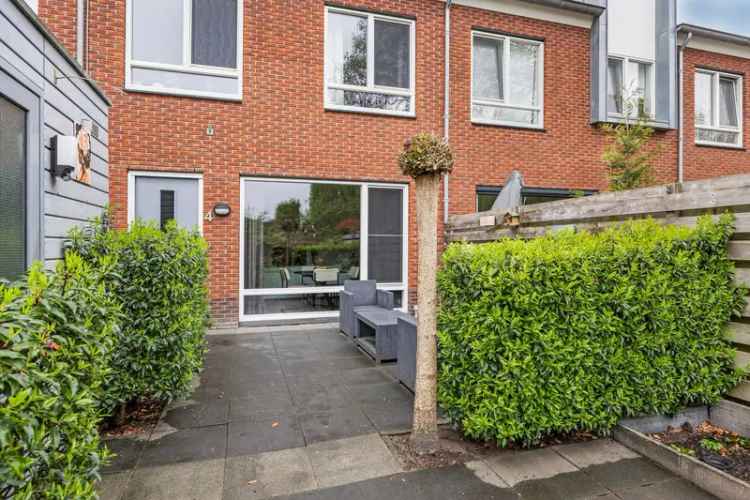 Huis te Koop Barneveld: Moderne Rug-aan-rugwoning
