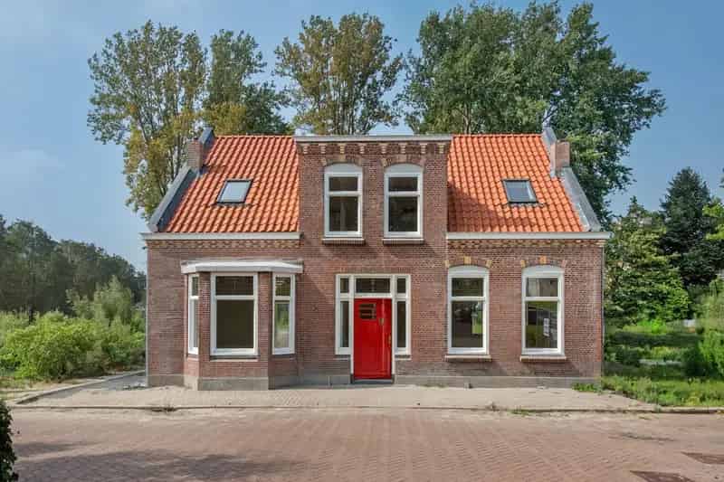 Gemeentelijk Monument Zoetermeer - 4 slaapkamers - gerenoveerd - 568m2