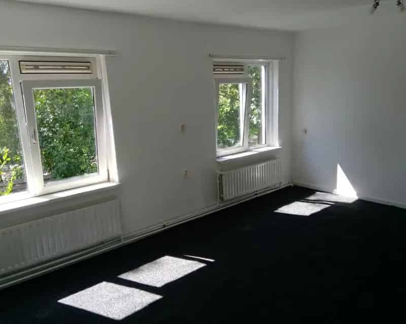 Ruime Studentenkamer Nabij Winkelcentrum