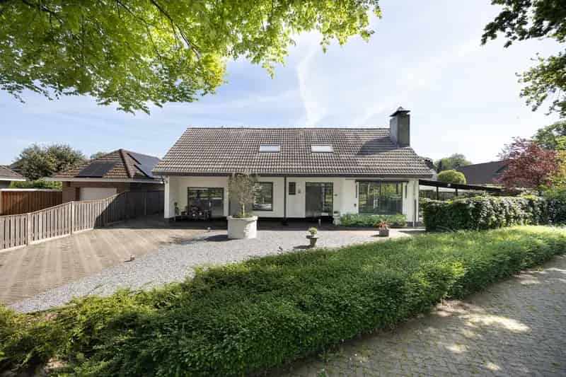 Huis te koop Etten Leur 5 slaapkamers grote tuin