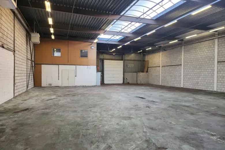 700 m2 Bedrijfsruimte te Huur Rotterdam
