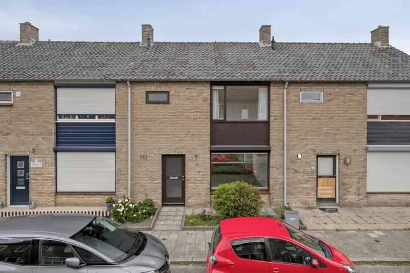 Huis Te Koop , 6, Raiffeisenstraat, Sint-Annaland, Zeeland